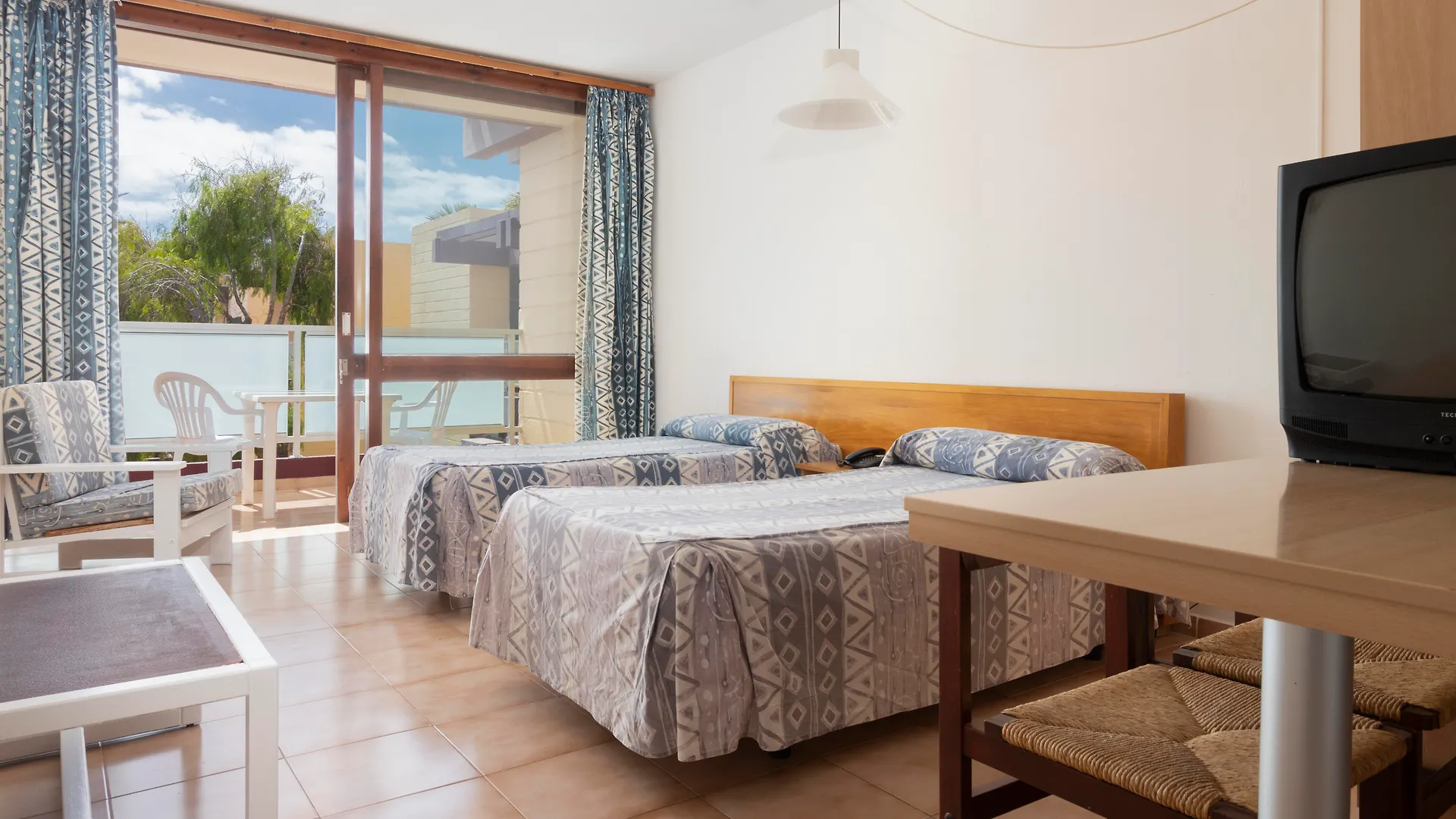 ***  Hotel Palia Don Pedro Costa Del Silencio Spain
